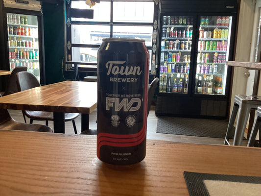 TOWN FWD PILSNER 473mL